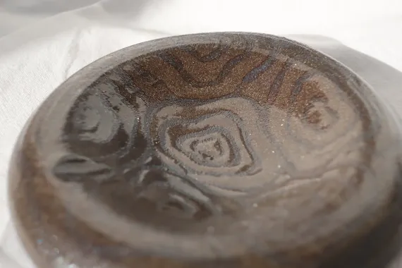 Wavy ashtray