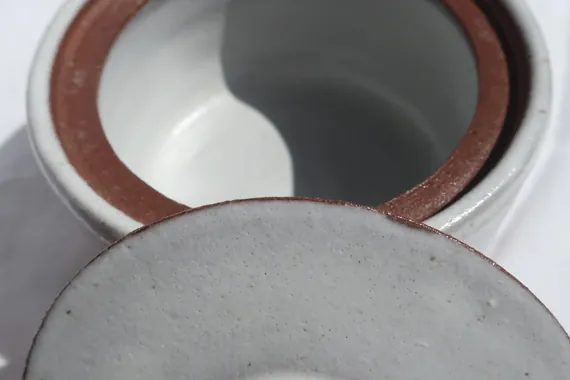 Sugar bowl